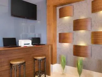 Hotel Ramada By Wyndham Istanbul Florya