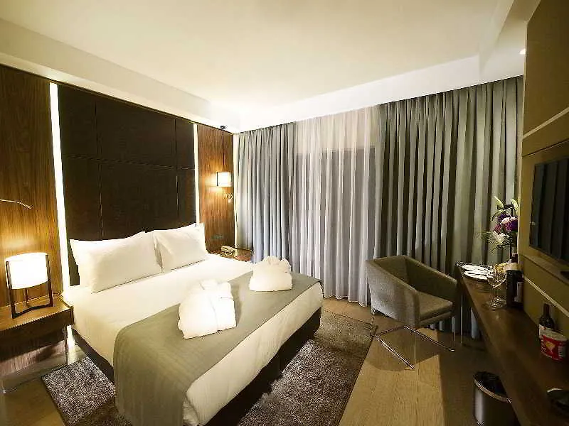 Hotel Ramada By Wyndham Istanbul Florya