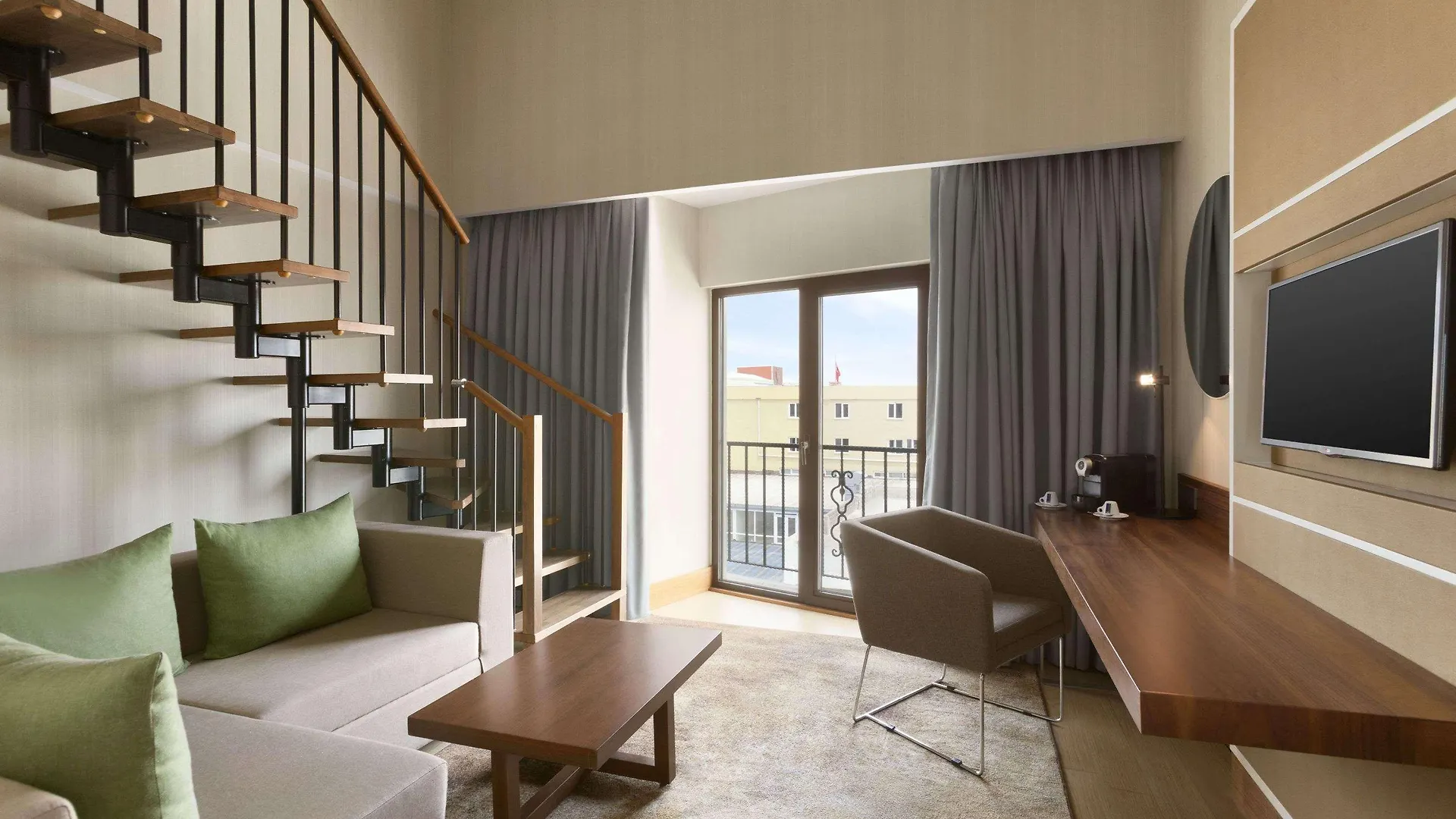 מלון Ramada By Wyndham Istanbul Florya